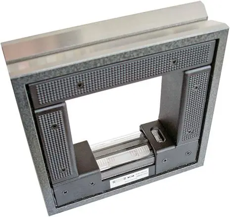 Rámová vodováha 150x150mm /0,1mm/m RÖCKLE