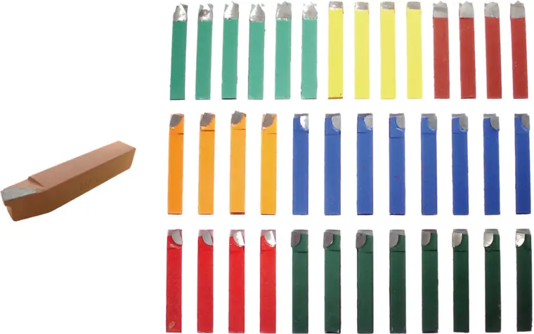 Soustružnické nože HSS 8 mm BGS109925 s SK destičkou. Sada 38 dílů (BGS109925)