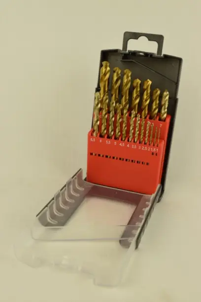 213935-faltie039501939