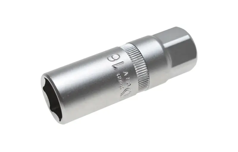 Nástrčná hlavica 3/8" 16 mm BGS102469 pre zapaľovacie sviečky, s magnetom (BGS102469)