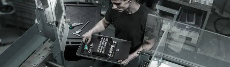 108260-003536-anw-8100-sb-all-in-motiv