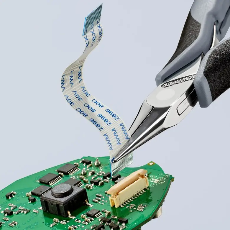 109077-knip-3522115esd-07