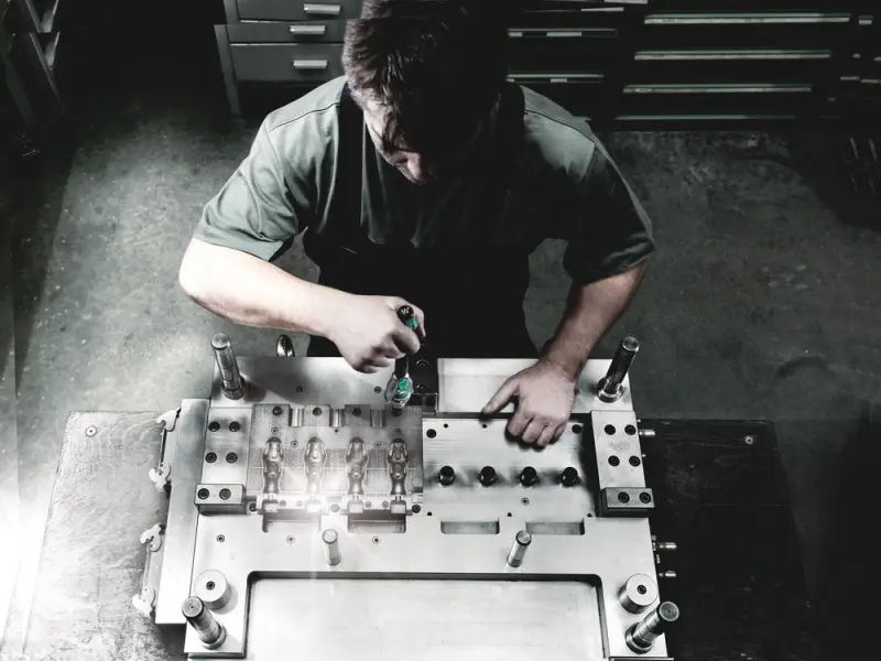 109098-05003647001-tipp01