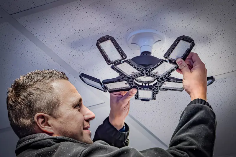 LED světlo Kraftmann 180 W BGS1090102 do garáže (BGS1090102)