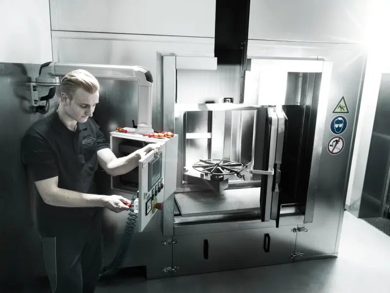 114497-006100-anw-serie-100-vde-2775-v1-gestaucht