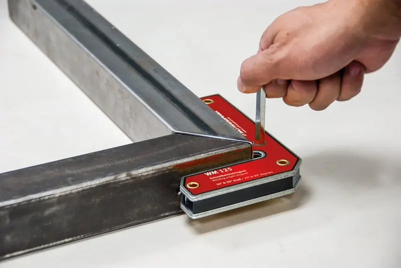 Úhlový magnet WM 125 (2 ks)