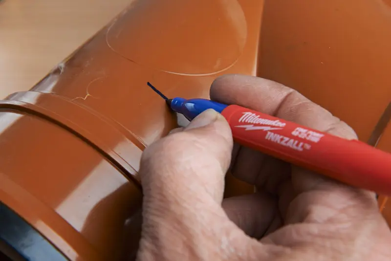 124380-48223106-feat-13