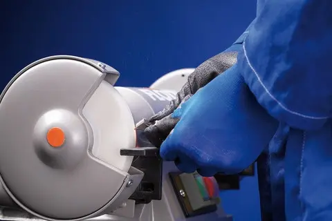 131854-pferd-037898-bw-30040-76-aw-80-hss-02