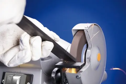 131946-pferd-037904-bw-12520-32-an-36-universal-03