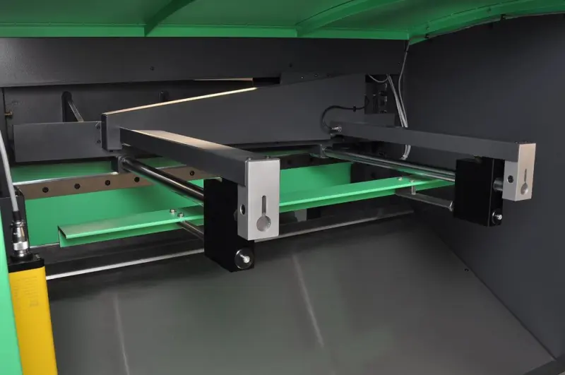 Elektromechanické tabulové nůžky JBS 2000/3 (HMM00733162)