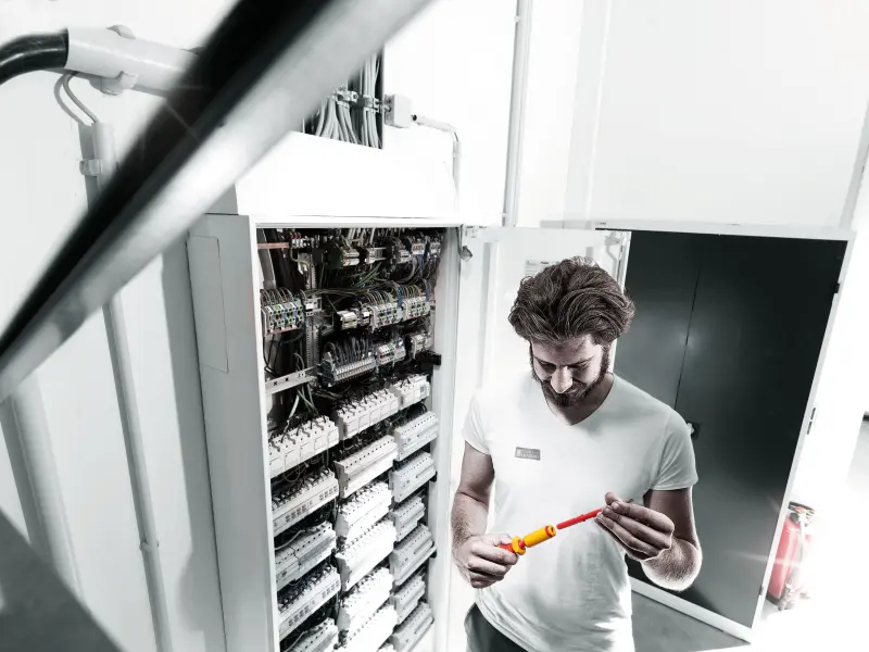 139549-074750-anwendung-schaltkasten-10080-rk-2a