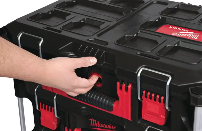 147893-4932464080-feat-1