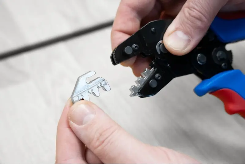 Krimpovací kleště 180 mm (0,25 ÷ 6 mm2) Multi Weicon 10100515 (WEI10100515)