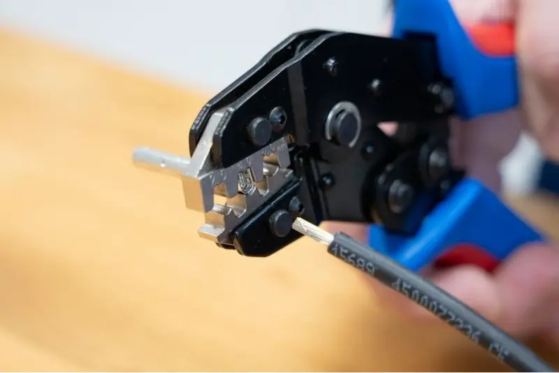 Krimpovací kleště 180 mm (0,25 ÷ 6 mm2) Multi Weicon 10100515 (WEI10100515)