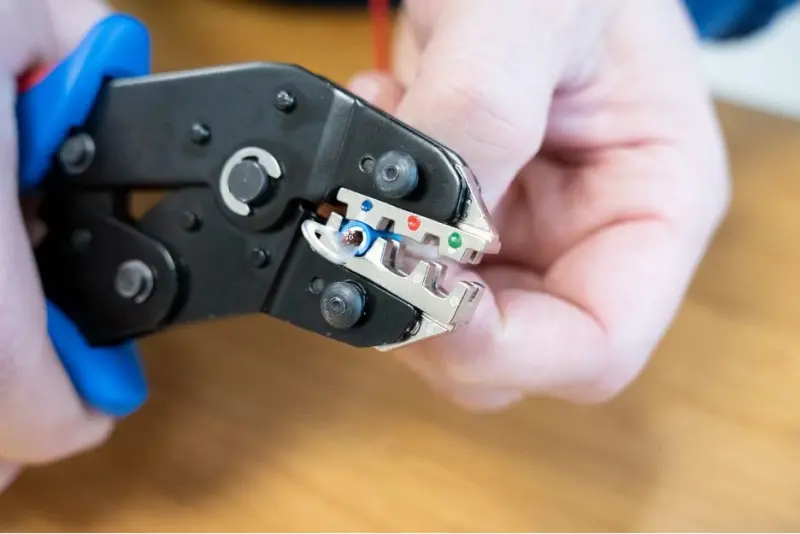 Krimpovací kleště 180 mm (0,25 ÷ 6 mm2) Multi Weicon 10100515 (WEI10100515)