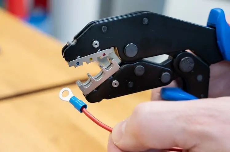 Krimpovací kleště 239 mm (0,25 ÷ 6 mm2) Ergo Weicon 10100516 včetně 3 modulů (WEI10100516)