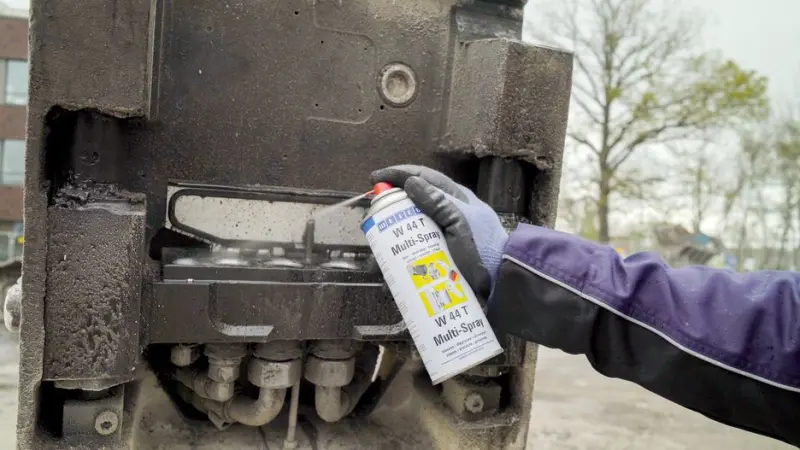 148049-11251550-81-03