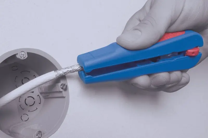 Odizolovací nástroj Weicon Combi-Coax No. 3 na koaxiální kabely (WEI52000003)