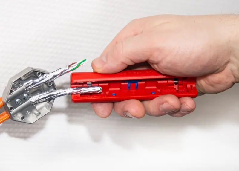 Odizolovací nástroj Weicon Stripper No. 2 Cat pro datové a síťové kabely (WEI52002002)