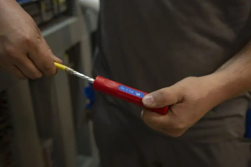 Odizolovací nástroj Weicon Stripper No. 2 Cat pro datové a síťové kabely (WEI52002002)