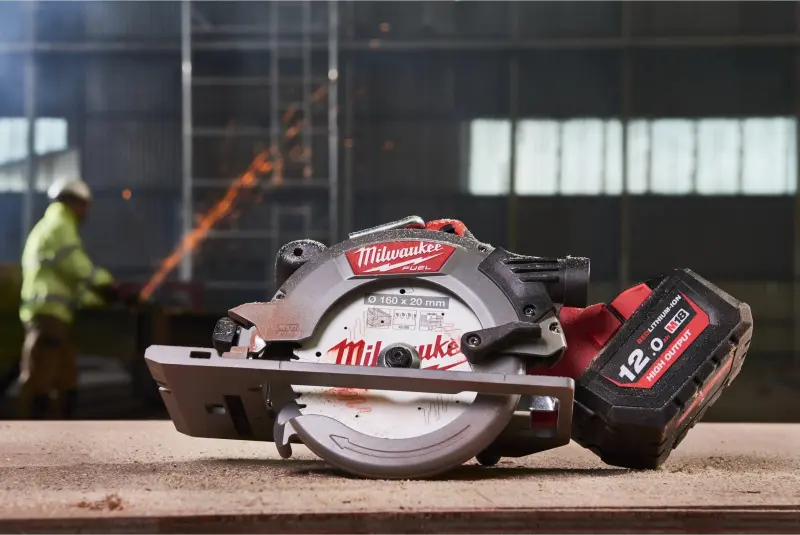 150221-4932471290-02