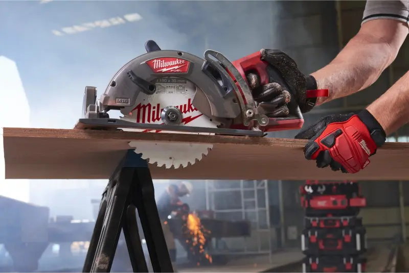 150221-4932471290-04