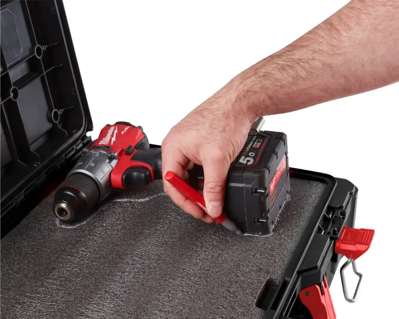 150536-4932471428-feat-9