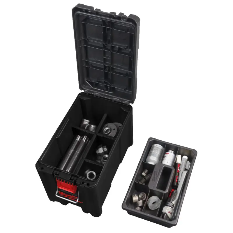 151248-4932471723-feat-2