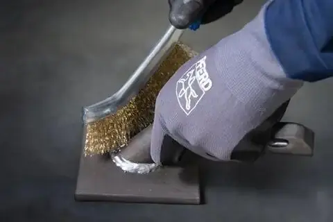 Ruční kartáč s plastovou rukojetí Pferd HBG 10 ST 0,30 - zahnuté provedení (PF4007220233962)