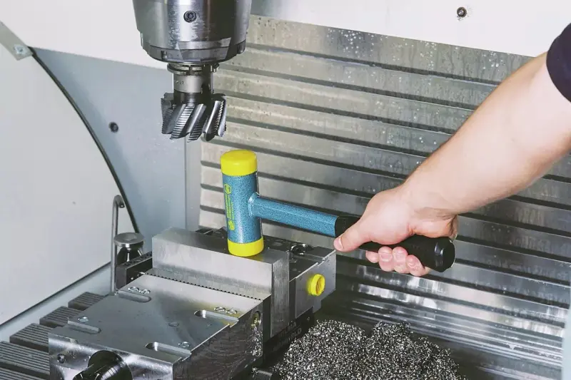 Vyklepávací palička Safety 375 mm Wiha typ 802, kovová rukojeť (hlava žlutá/žlutá: středně tvrdá) (WIHA02128)