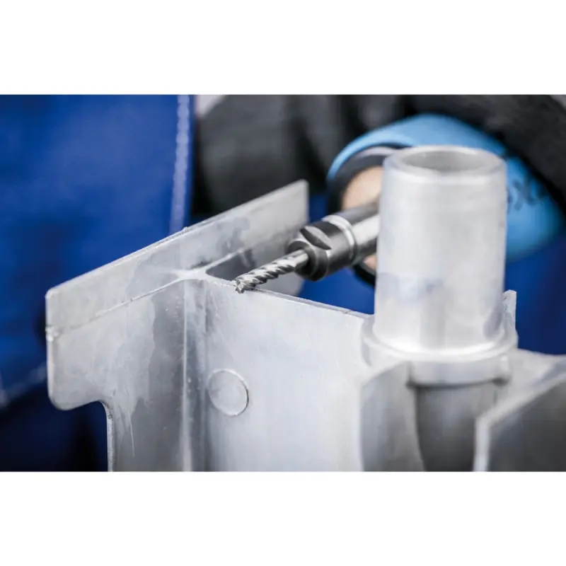 153038-awf-zyas-0616-6-alu-rgb