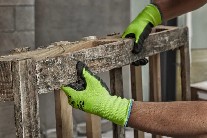 154038-pracovni-reflexni-rukavice-milwaukee-hi-vis-0