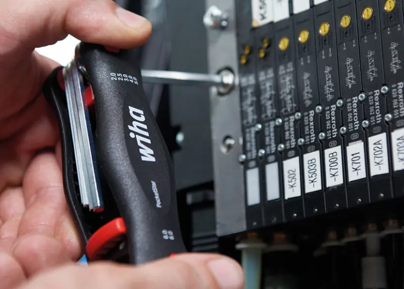 155035-wiha-25166-363tr-p8-04