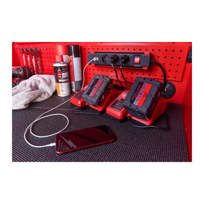 155296-4932478852-feat-7