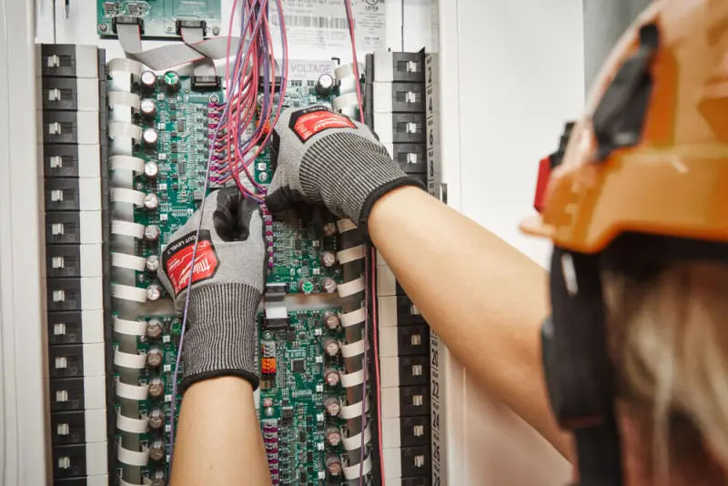 Pracovní rukavice Milwaukee HI-DEX pro přesnou práci, ochrana proti proříznutí C, velikost 10 (XL), 1 pár, 4932480499