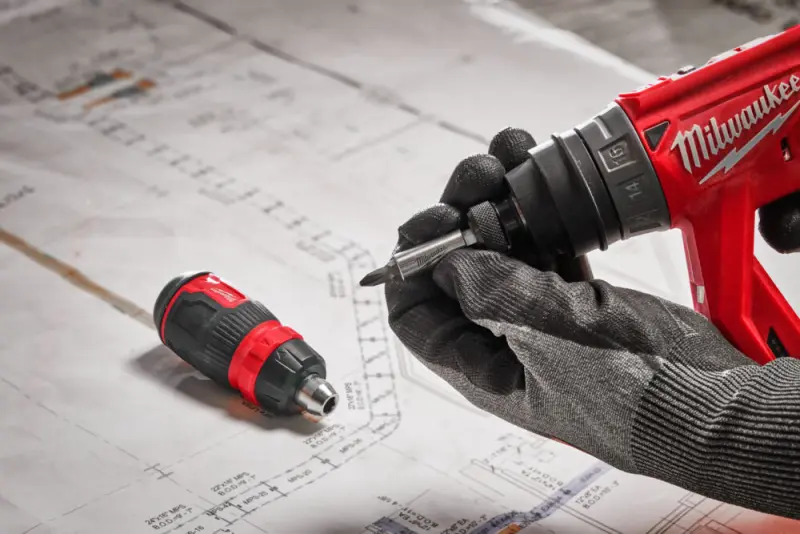 161766-mi4932480581-10-racnovy-sroubovak-s-ulozistem-bitu-milwaukee-multi-bit-8v1-sada-8-dilu