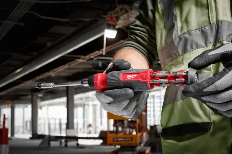 161774-mi4932480583-7-racnovy-sroubovak-s-ulozistem-bitu-milwaukee-multi-bit-27v1-sada-27-dilu