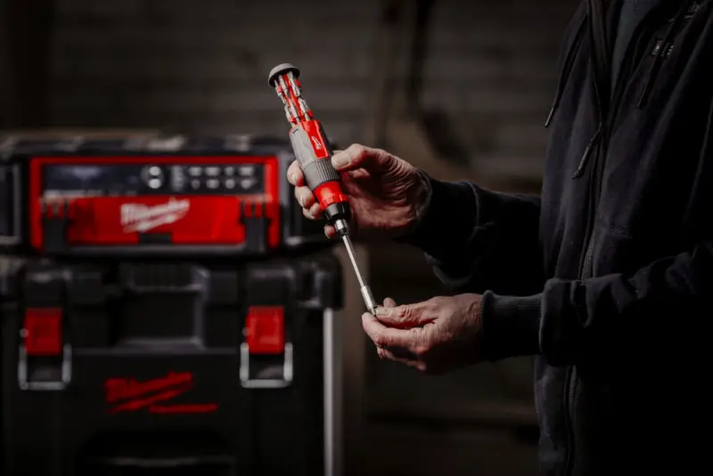 161774-mi4932480583-8-racnovy-sroubovak-s-ulozistem-bitu-milwaukee-multi-bit-27v1-sada-27-dilu