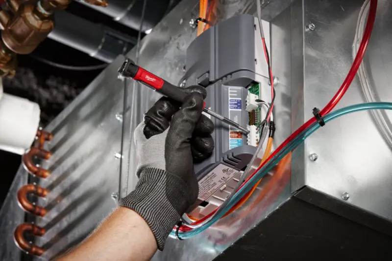 161778-mi4932480584-12-mikrosroubovak-milwaukee-s-vymennymi-bity-multi-bit-4v1-sl-a-ph