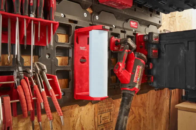 162115-4932480707-app-1