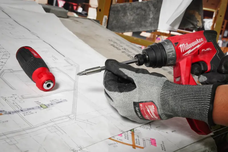 167093-mi4932492806-6-sroubovak-s-ulozistem-bitu-milwaukee-multi-bit-14v1-sada-15-dilu