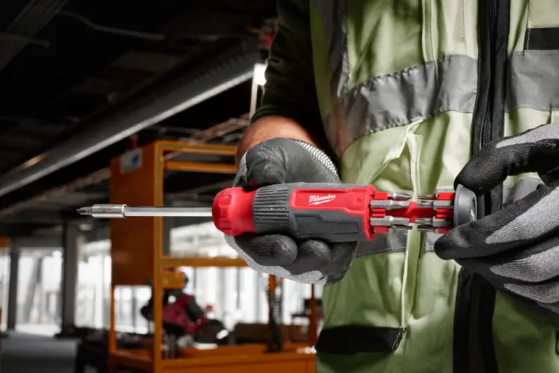 167093-mi4932492806-9-sroubovak-s-ulozistem-bitu-milwaukee-multi-bit-14v1-sada-15-dilu