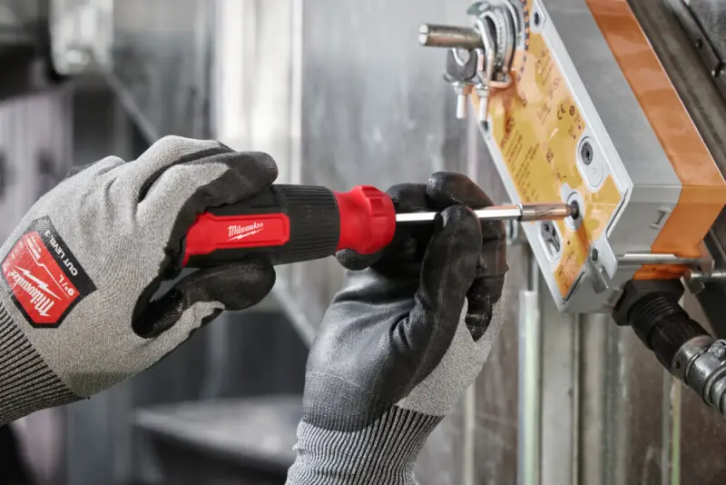 167122-mi4932492810-7-sroubovak-s-ulozistem-bitu-milwaukee-multi-bit-14v1-torx-a-ph-sada-14-dilu