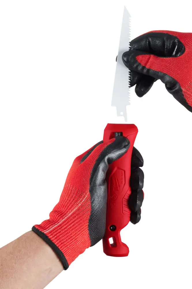 167143-4932492812-feat-2