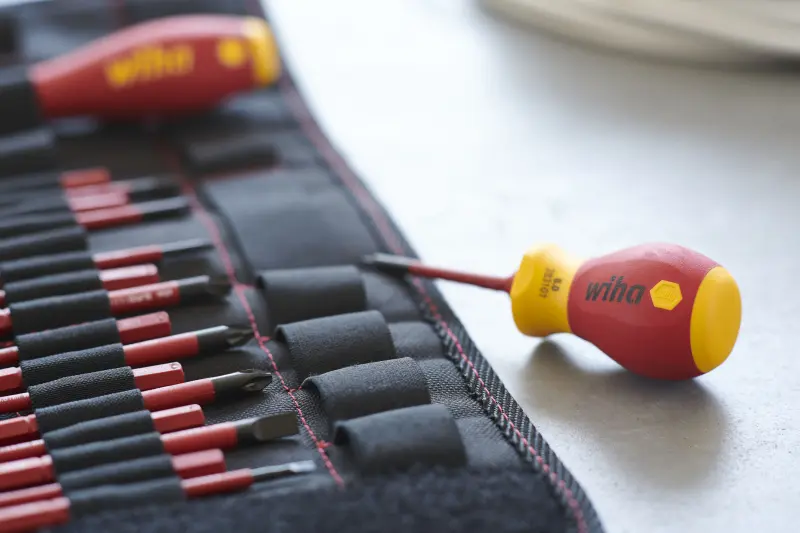 Šroubovák Stubby 6 mm a sada nástavců electric slimVario® (Sada 4 dílů) (WIHA41230)