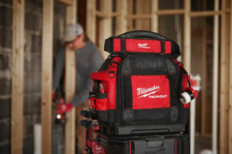 Taška na nářadí přes rameno 38 cm, uzavíratelná MIlwaukee Packout™ CLOSED TOTE TOOL BAG (MI4932493623)