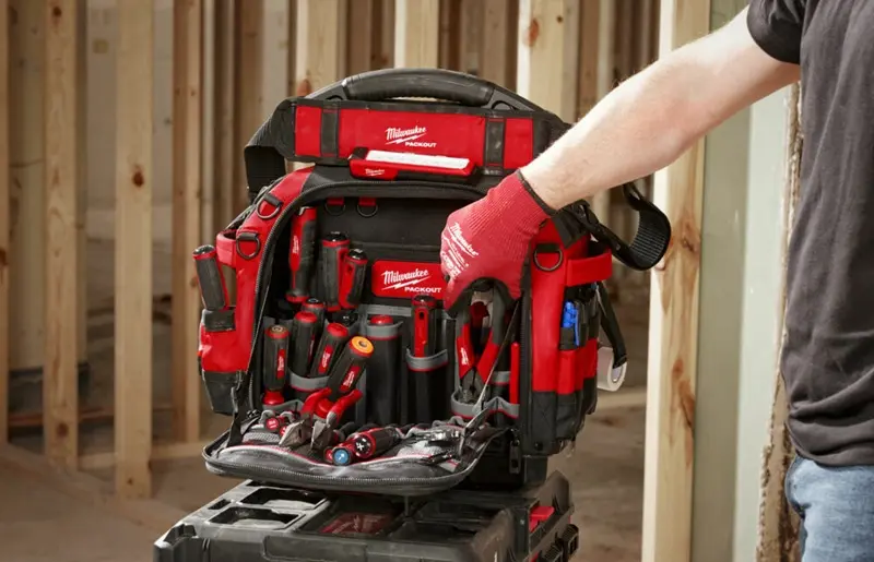 Taška na nářadí přes rameno 38 cm, uzavíratelná MIlwaukee Packout™ CLOSED TOTE TOOL BAG (MI4932493623)