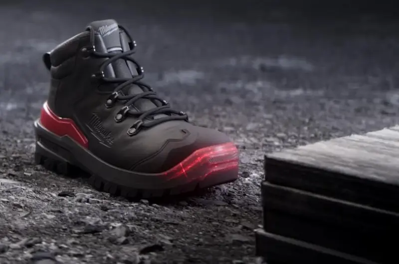 Bezpečnostní obuv, vodoodpudivá kůže nubuk, systém BOA® Fit Milwaukee Flextred™  S3S B1M110133 ESD SC FO SR černá barva (vel.39), 4932498122 (MI4932498122)