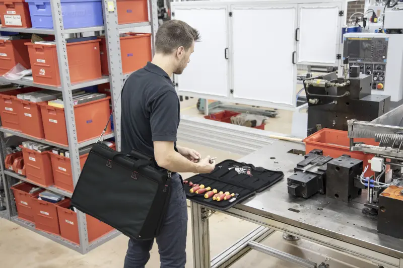 172736-anw-9300040-tool-set-service-technician-04