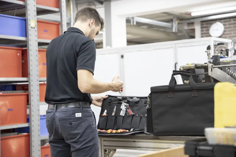 172736-anw-9300040-tool-set-service-technician-06